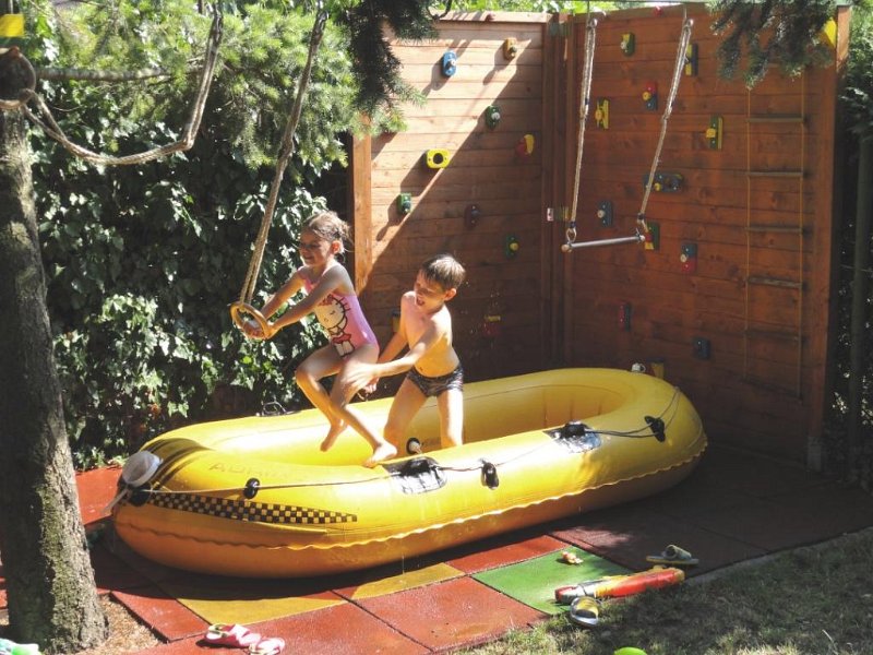 DSC00480 00.JPG - A csónakban kellemes langyos víz van.